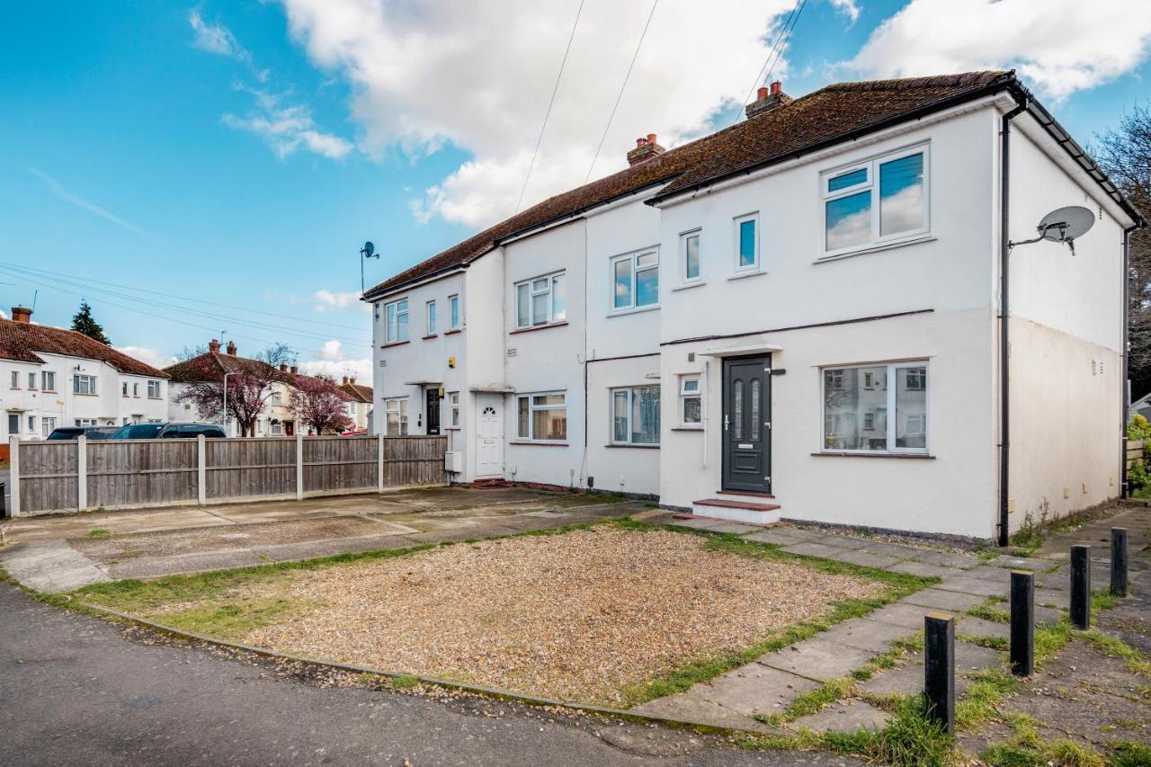 Heathrow 2-Bedroom Maisonette With Parking West Drayton  Εξωτερικό φωτογραφία