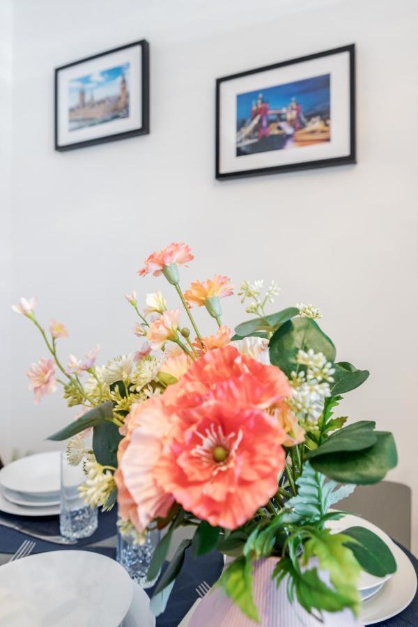 Heathrow 2-Bedroom Maisonette With Parking West Drayton  Εξωτερικό φωτογραφία