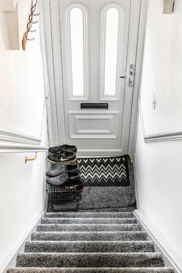 Heathrow 2-Bedroom Maisonette With Parking West Drayton  Εξωτερικό φωτογραφία